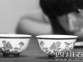 鉴宝专家手发抖 1对瓷碗值千万