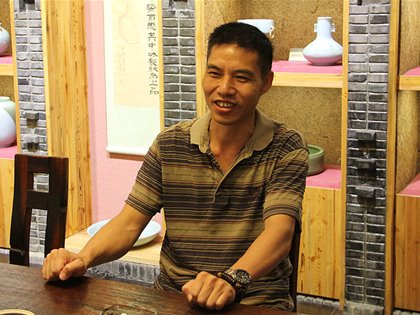再现千古绝技哥窑“冰裂纹”的陶瓷艺术大师——叶小春